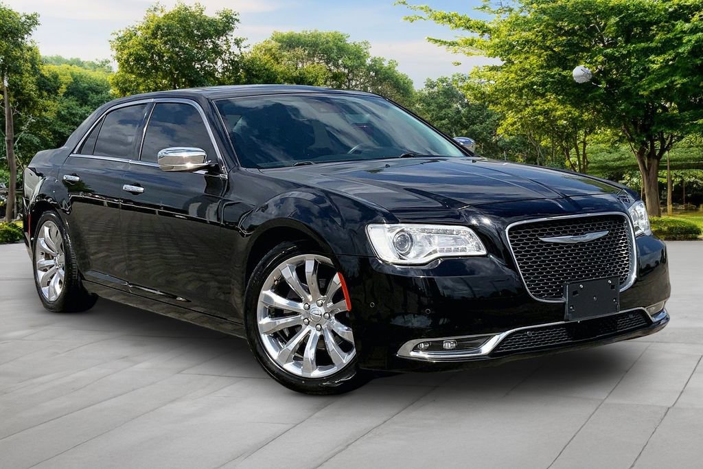 Used 2017 Chrysler 300 C w/ Safetytec Plus Group RWD image 3
