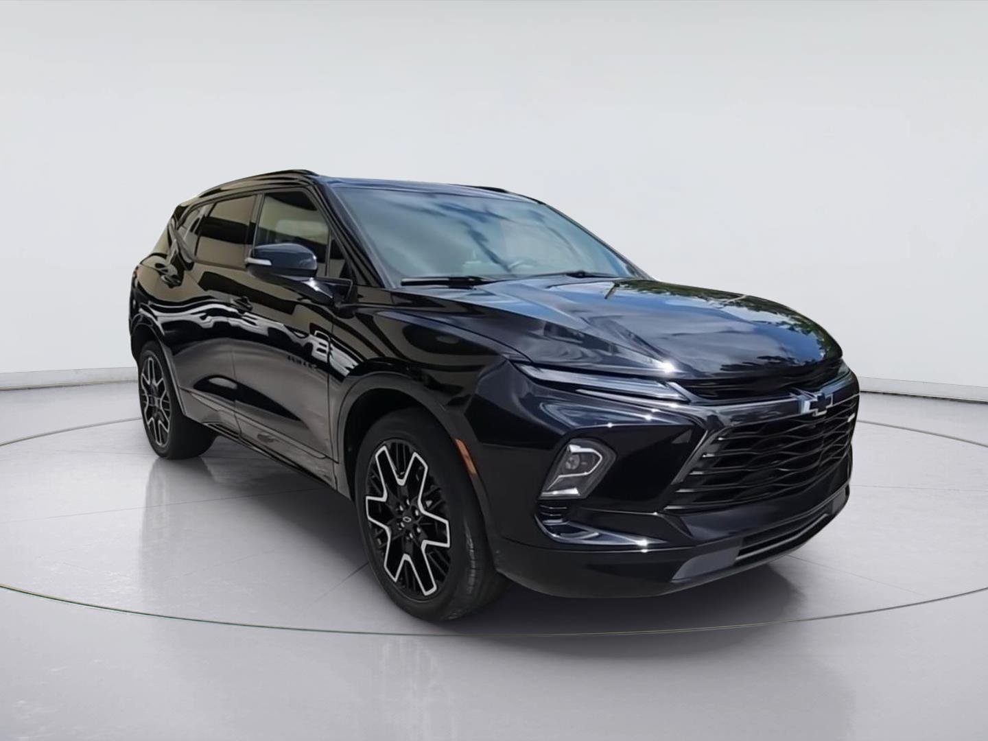 Used 2023 Chevrolet Blazer RS w/ Driver Confidence II Package AWD/4WD image 2