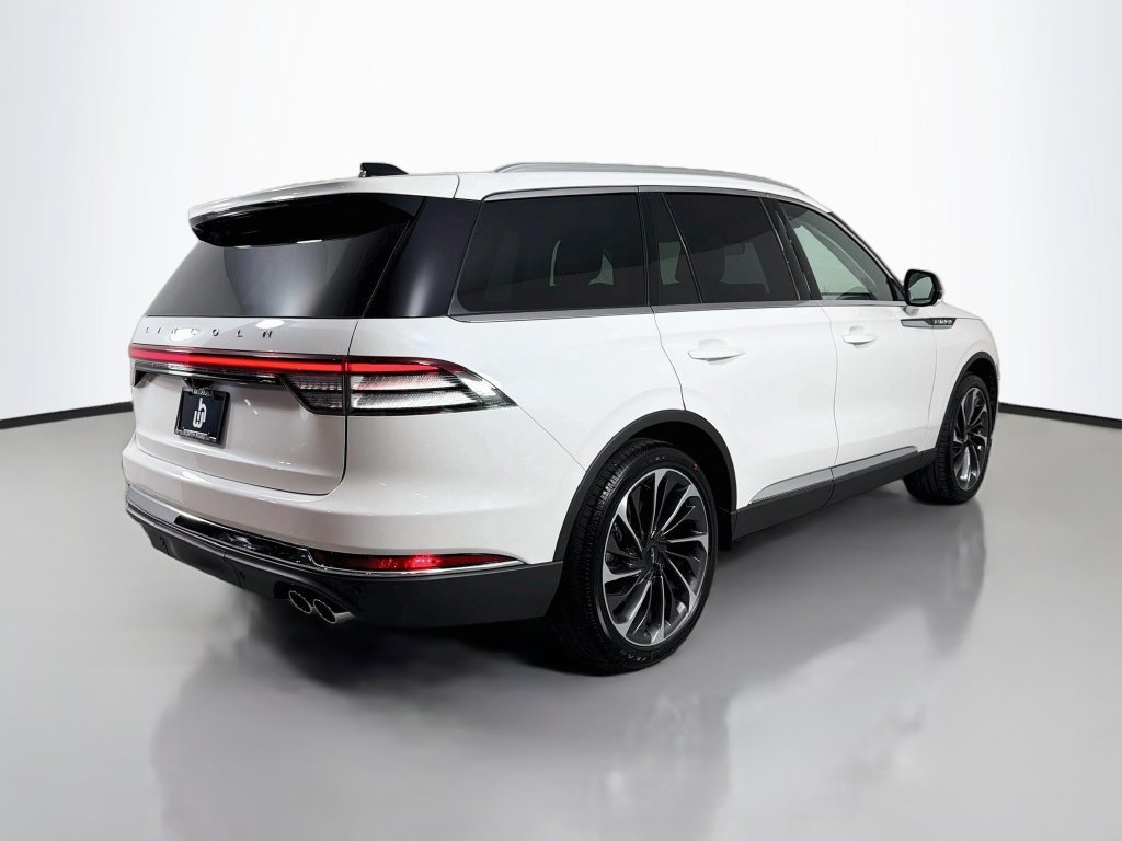 New 2026 Lincoln Aviator Reserve w/ Illumination Package RWD image 5