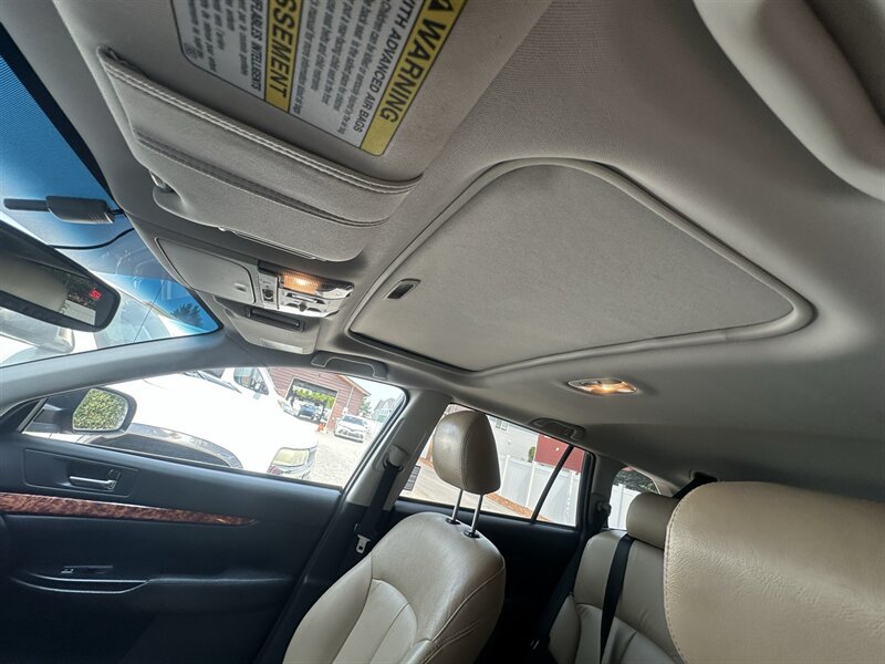 Used 2012 Subaru Outback 3.6R Limited AWD/4WD image 49