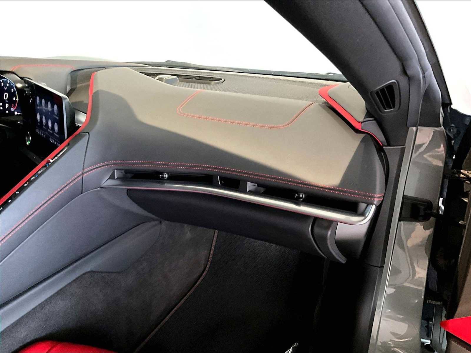 Used 2022 Chevrolet Corvette Stingray Preferred Cpe w/ Battery Protection Package image 23