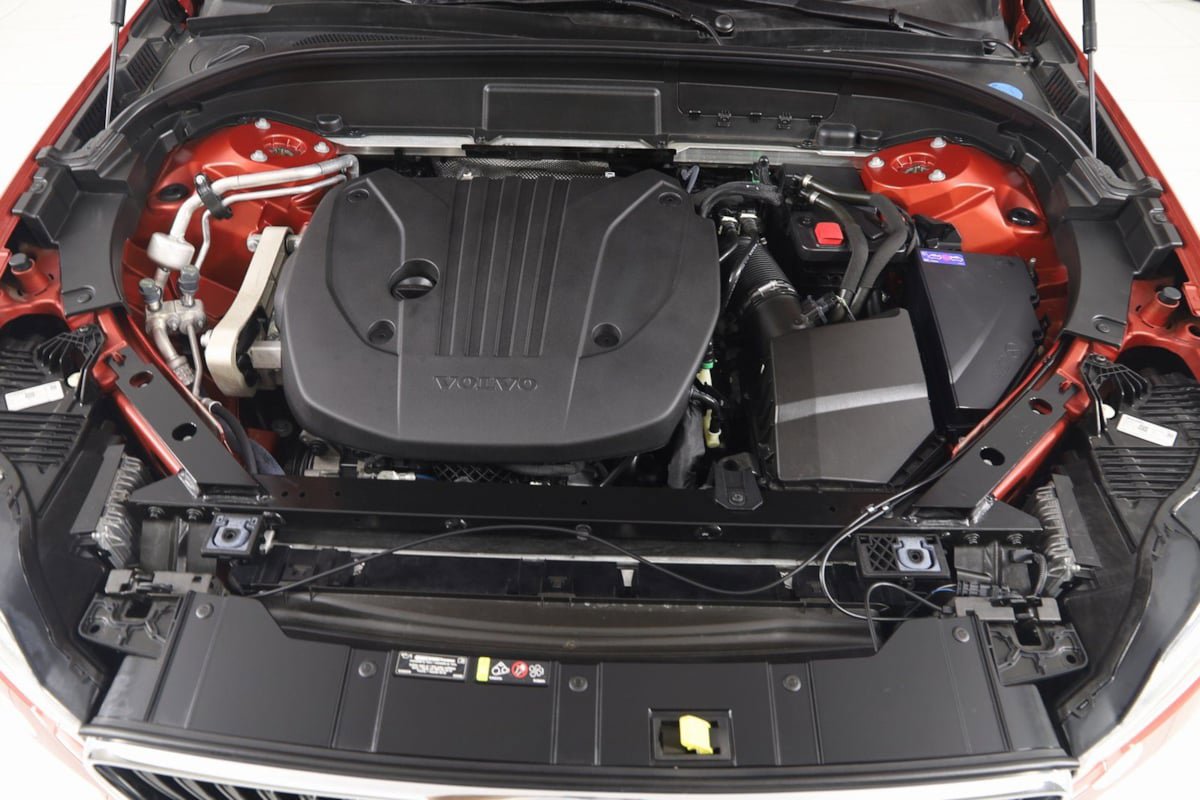 Used 2022 Volvo XC60 B5 Momentum image 56