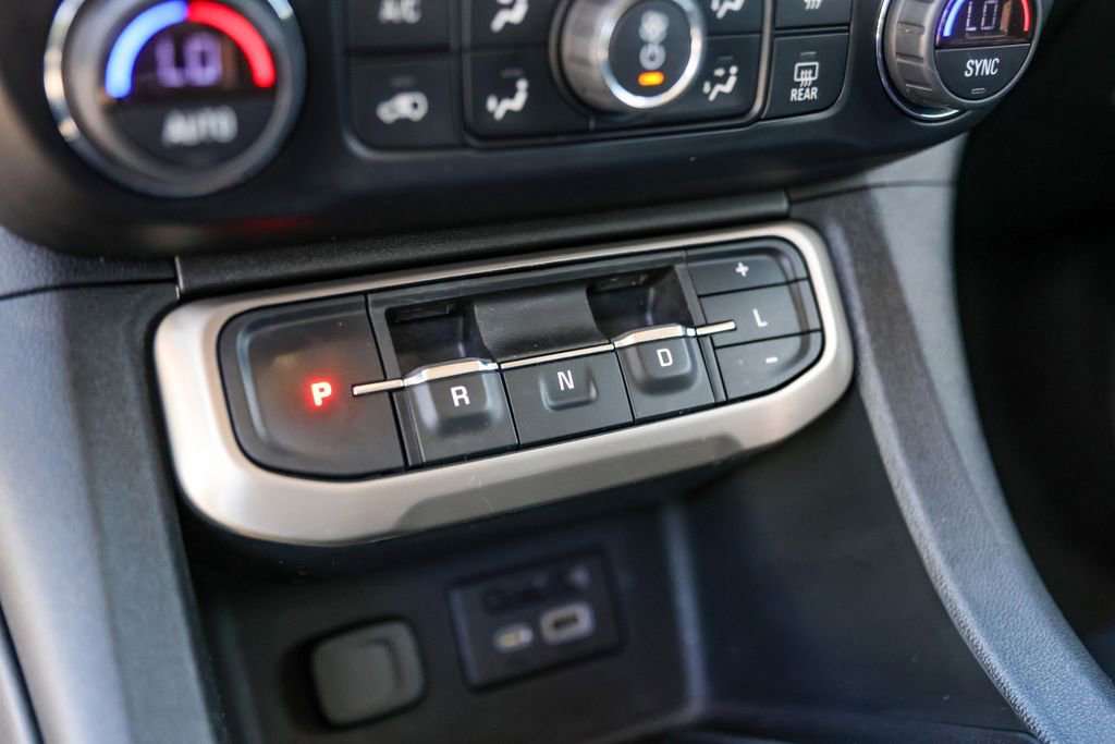 Used 2022 GMC Acadia Denali w/ Denali Ultimate Package image 19