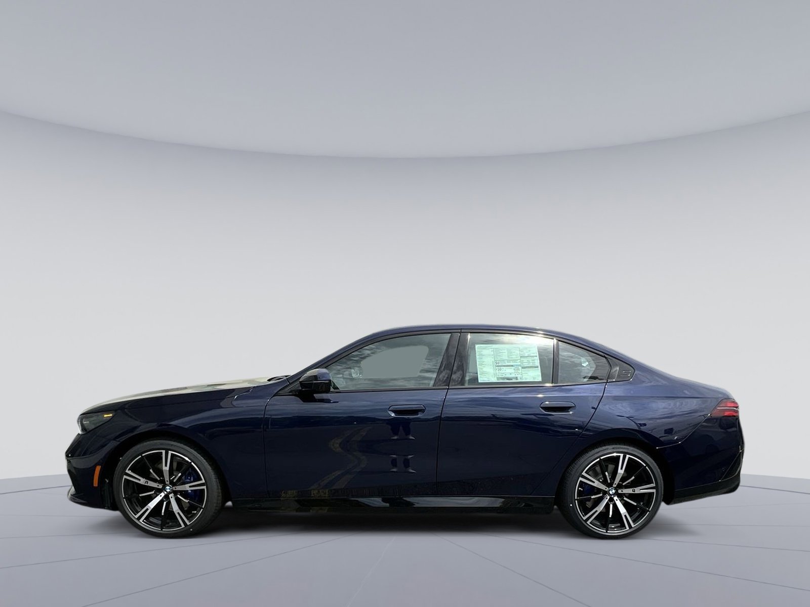 New 2026 BMW 530i xDrive w/ M Sport Package AWD/4WD image 2