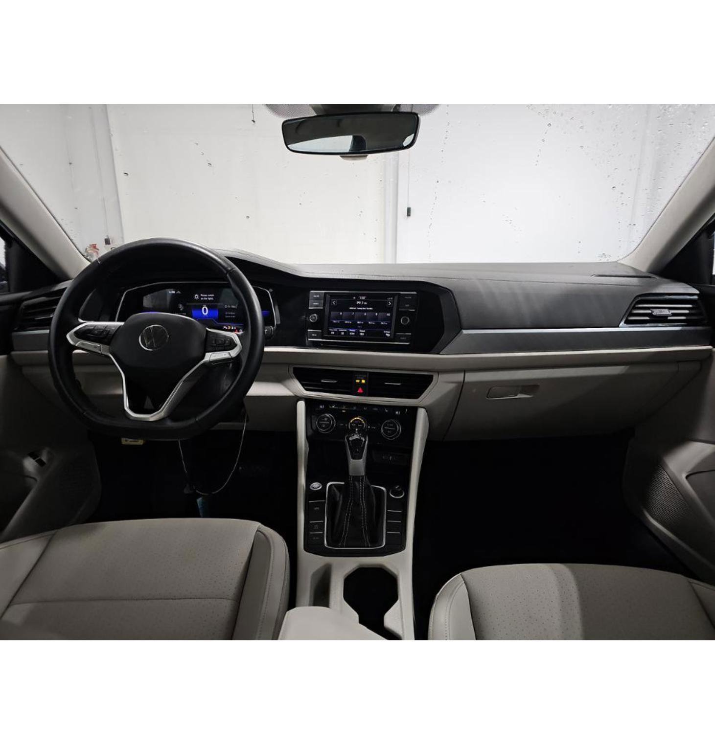 Used 2023 Volkswagen Jetta SE image 7