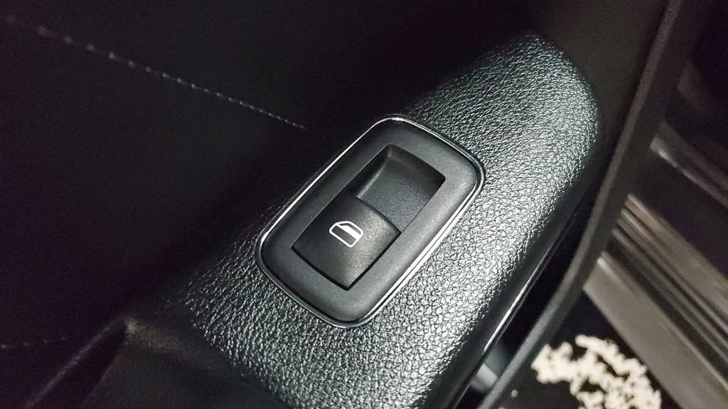 Used 2023 Dodge Charger R/T w/ Plus Group RWD image 19