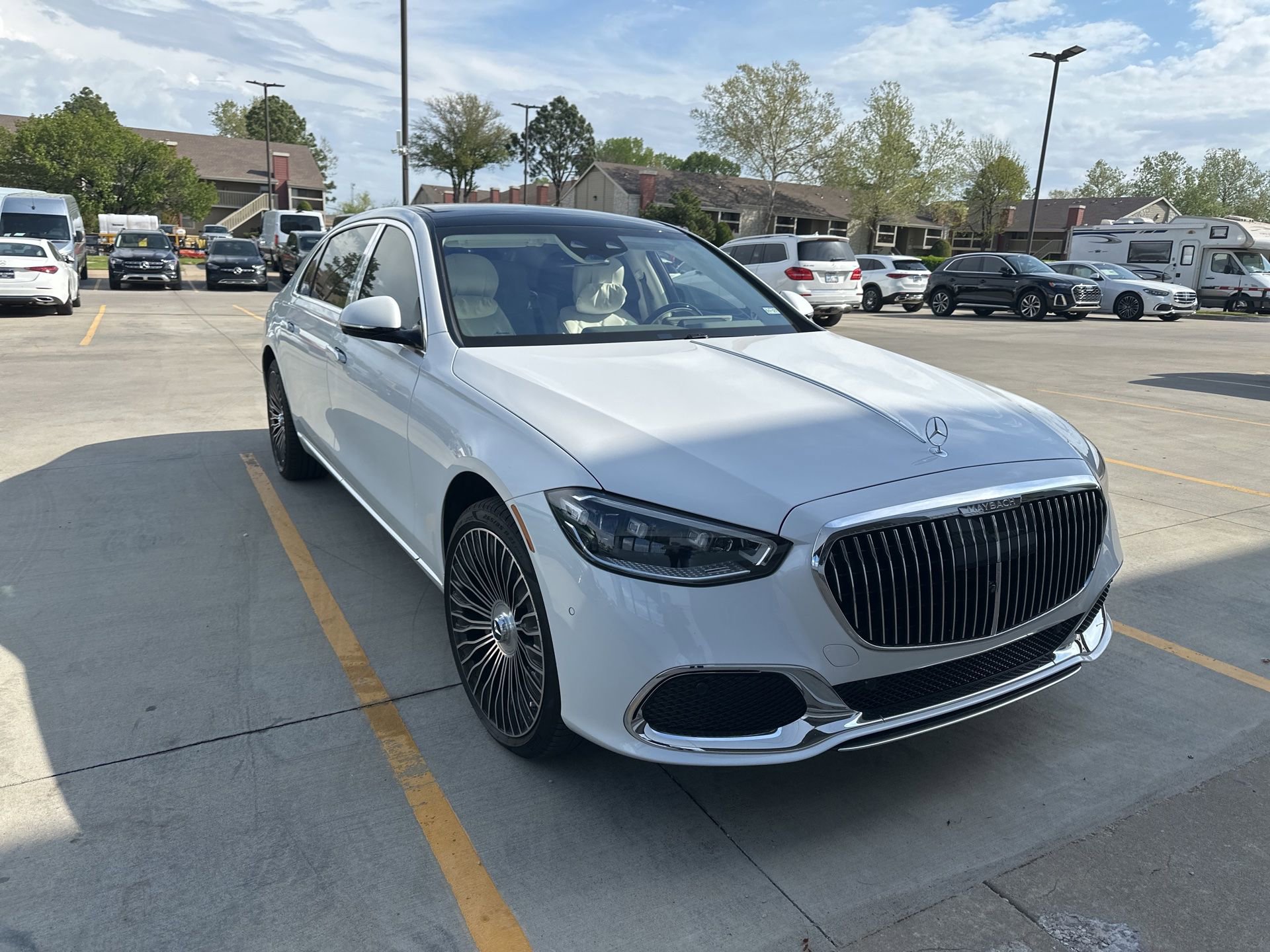 Used 2025 Mercedes-Benz Maybach S 580 4MATIC image 2