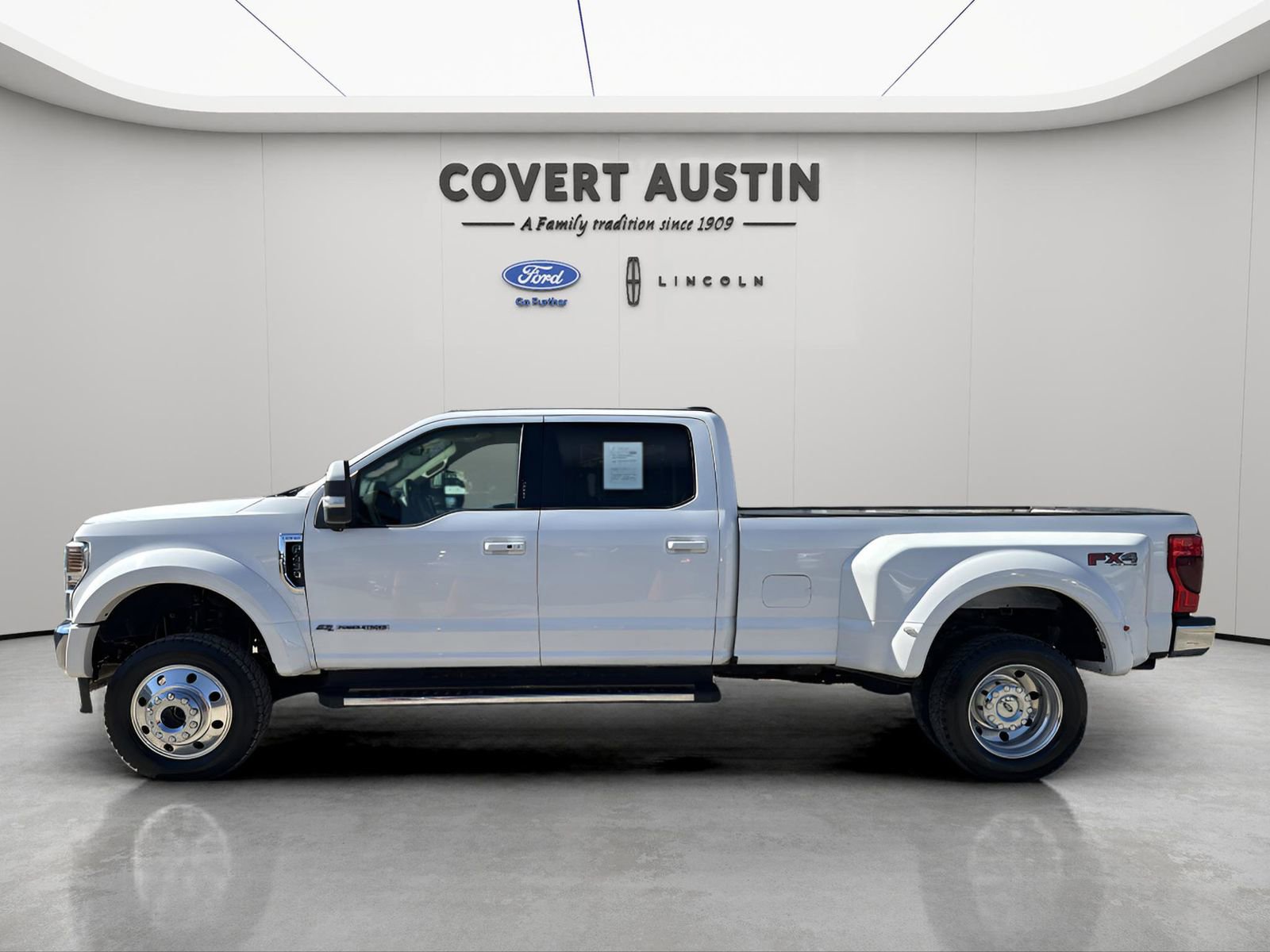 Used 2021 Ford F450 Lariat w/ Lariat Ultimate Package image 2