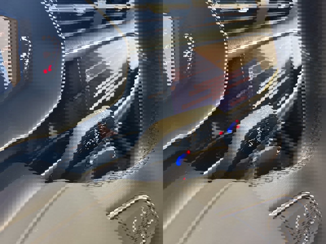 New 2025 Audi Q3 2.0T Premium image 23