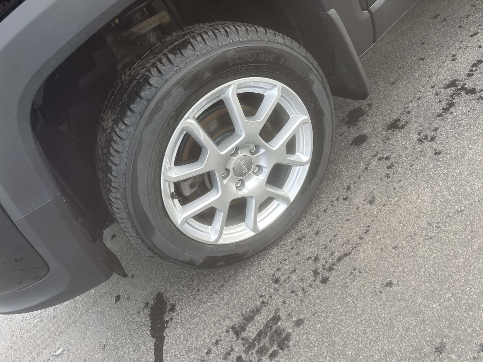 Used 2020 Jeep Renegade Latitude AWD/4WD image 15