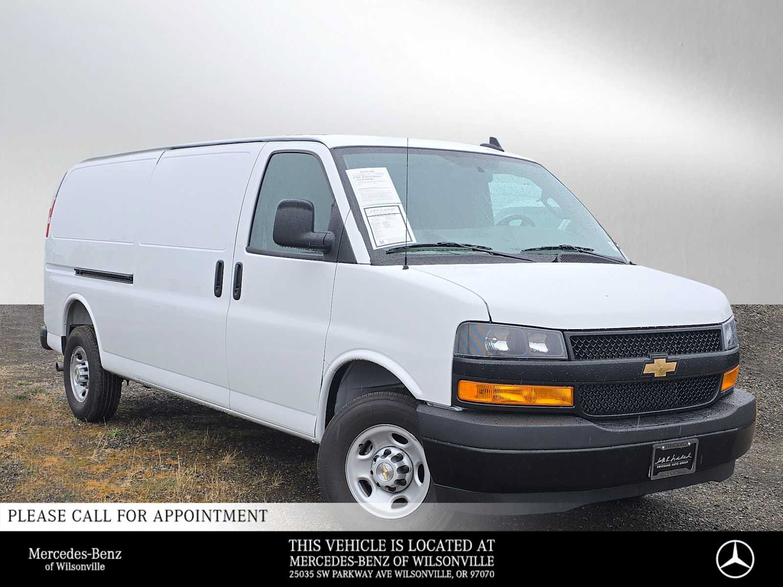 Used 2025 Chevrolet Express 2500 Extended w/ Driver Convenience Package RWD image 1