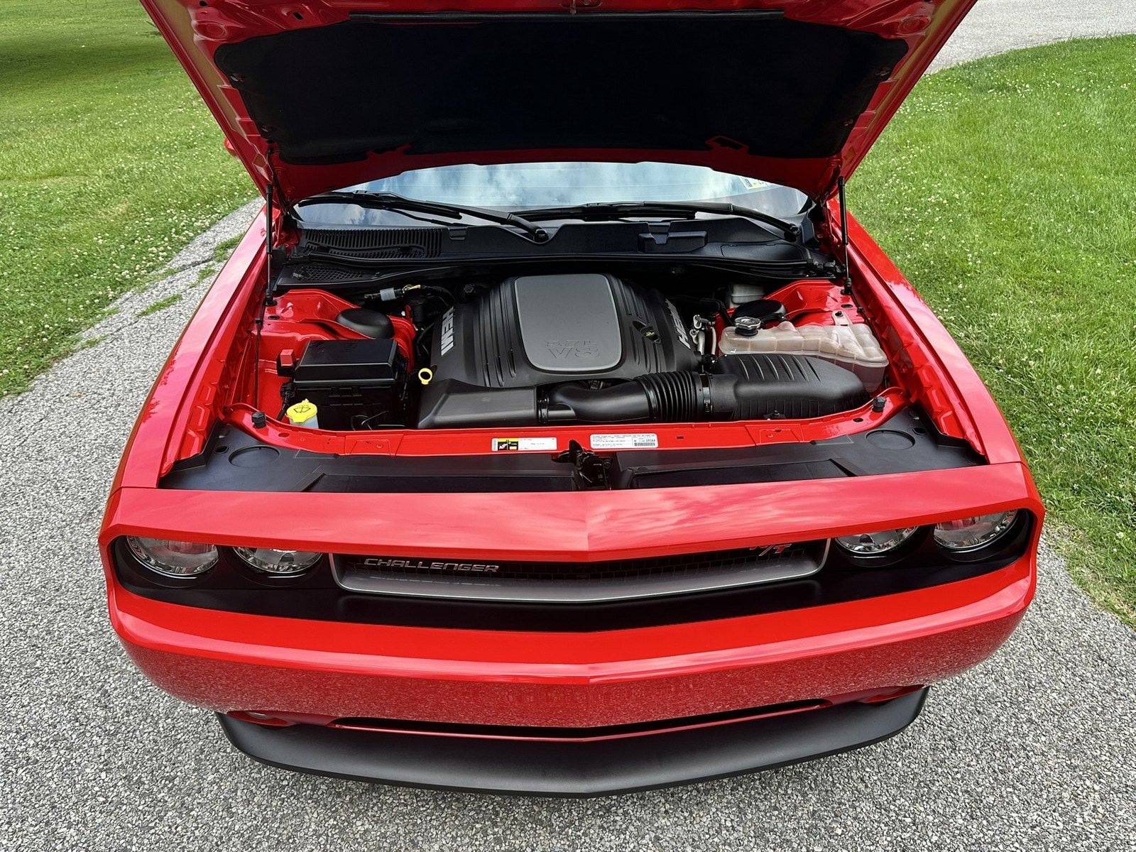 Used 2014 Dodge Challenger R/T w/ Electronics Convenience Group RWD image 26