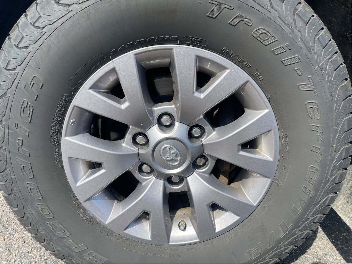 Used 2017 Toyota Tacoma SR5 w/ Tow Package AWD/4WD image 20