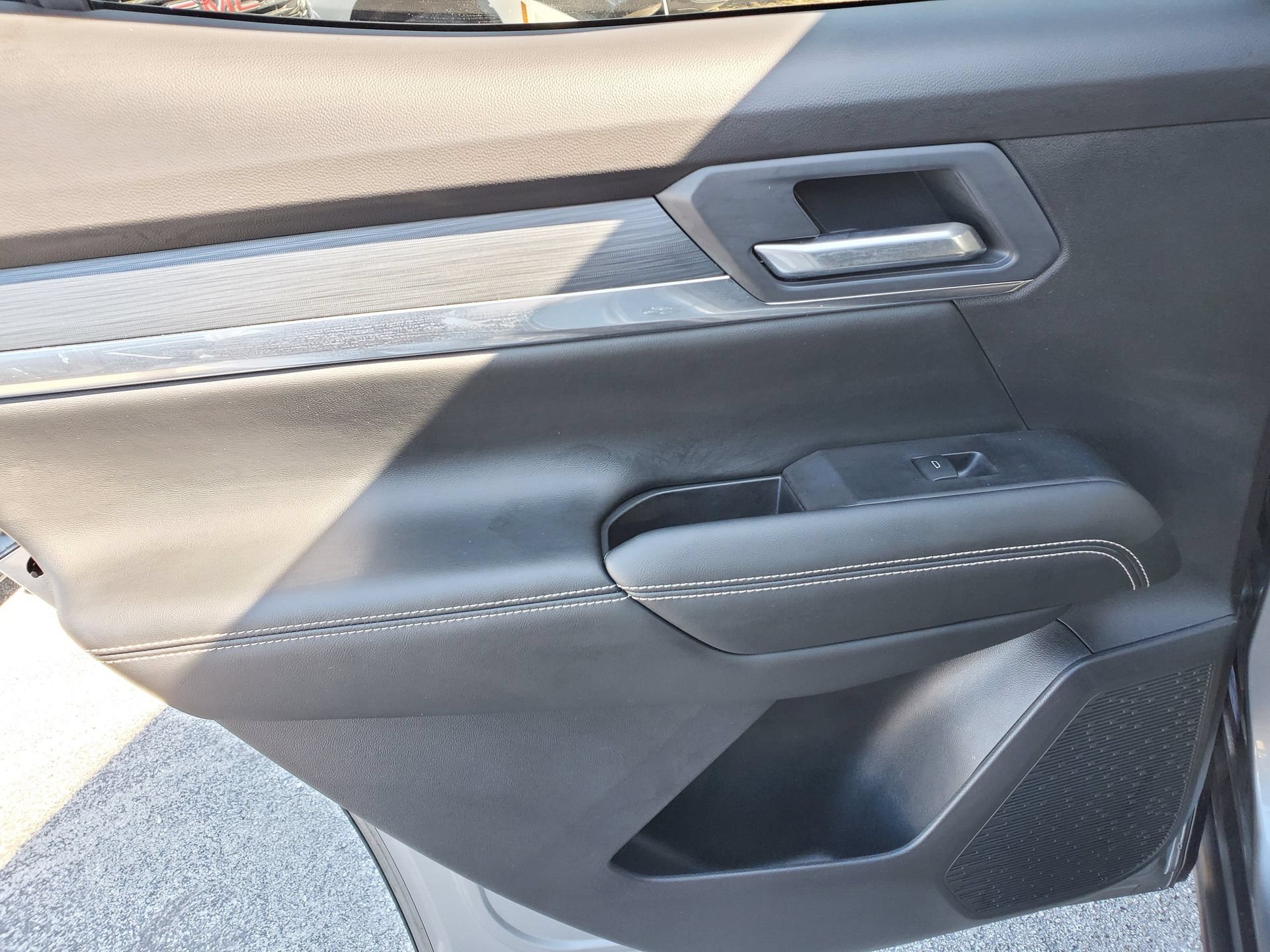Used 2026 GMC Terrain Elevation FWD image 9