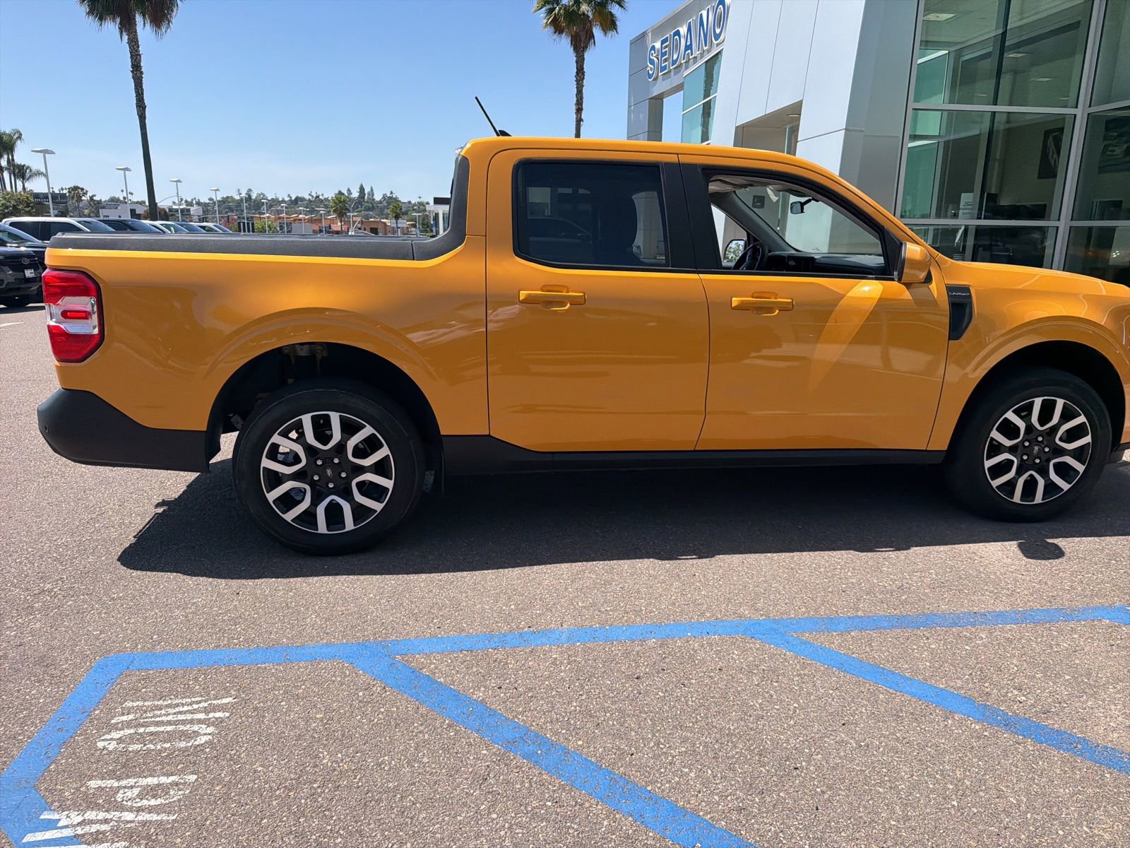 Used 2023 Ford Maverick Lariat w/ Lariat Luxury Package image 7