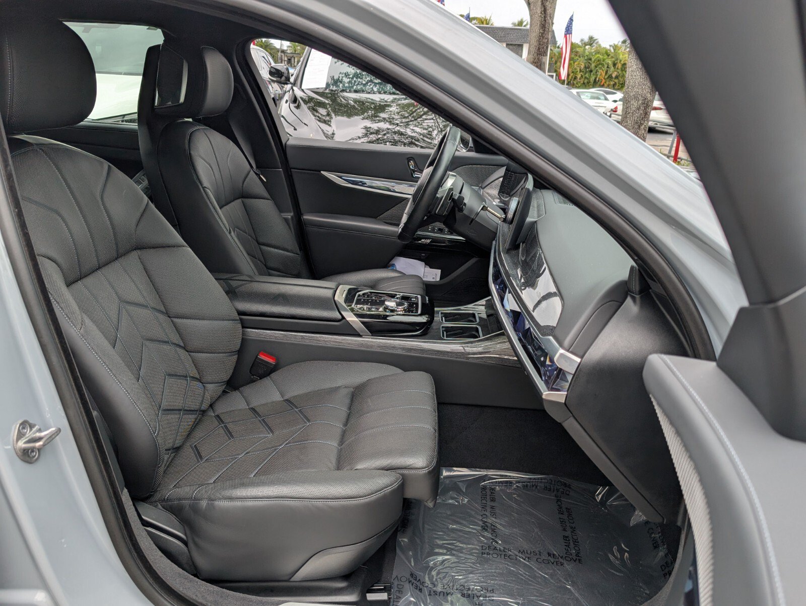 Used 2023 BMW 740i RWD image 17