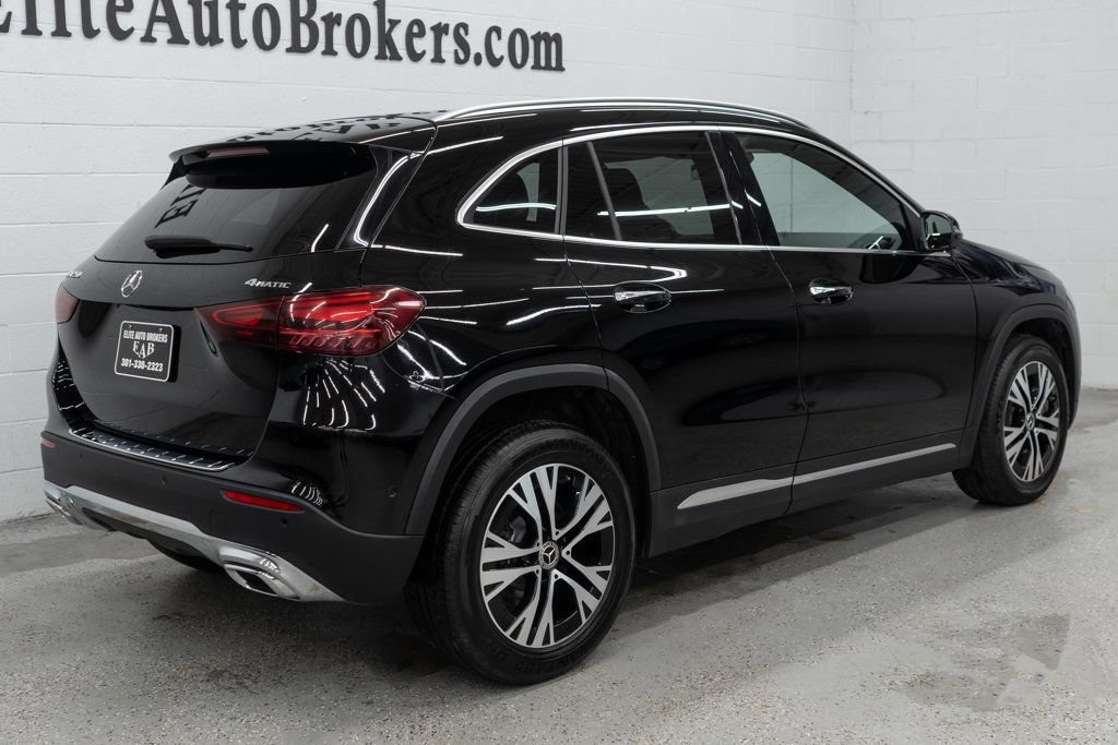 Used 2025 Mercedes-Benz GLA 250 4MATIC w/ Winter Package image 35