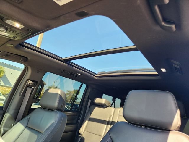 Used 2023 Chevrolet Suburban Z71 w/ Luxury Package image 25