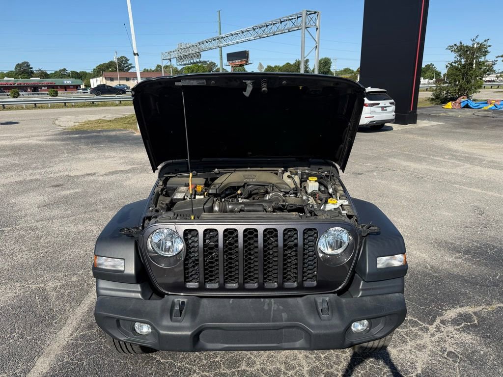 Used 2021 Jeep Gladiator Sport AWD/4WD image 8