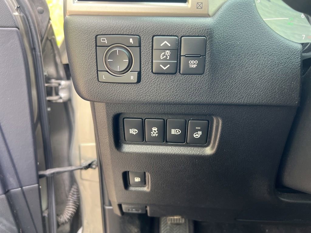 Used 2021 Lexus GX 460 Premium w/ Premium Package AWD/4WD image 15