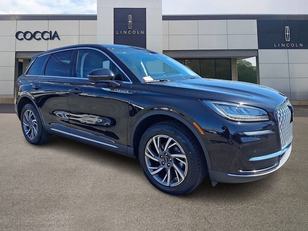 Used 2023 Lincoln Corsair AWD w/ Equipment Group 101A image 3