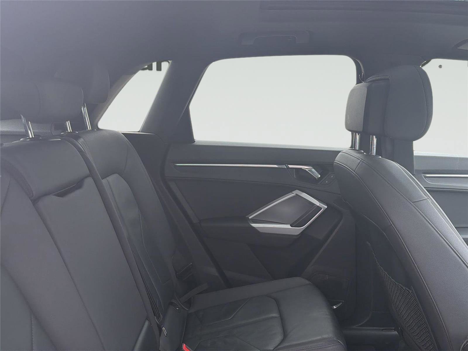 Used 2020 Audi Q3 2.0T Prestige w/ Prestige Package image 15