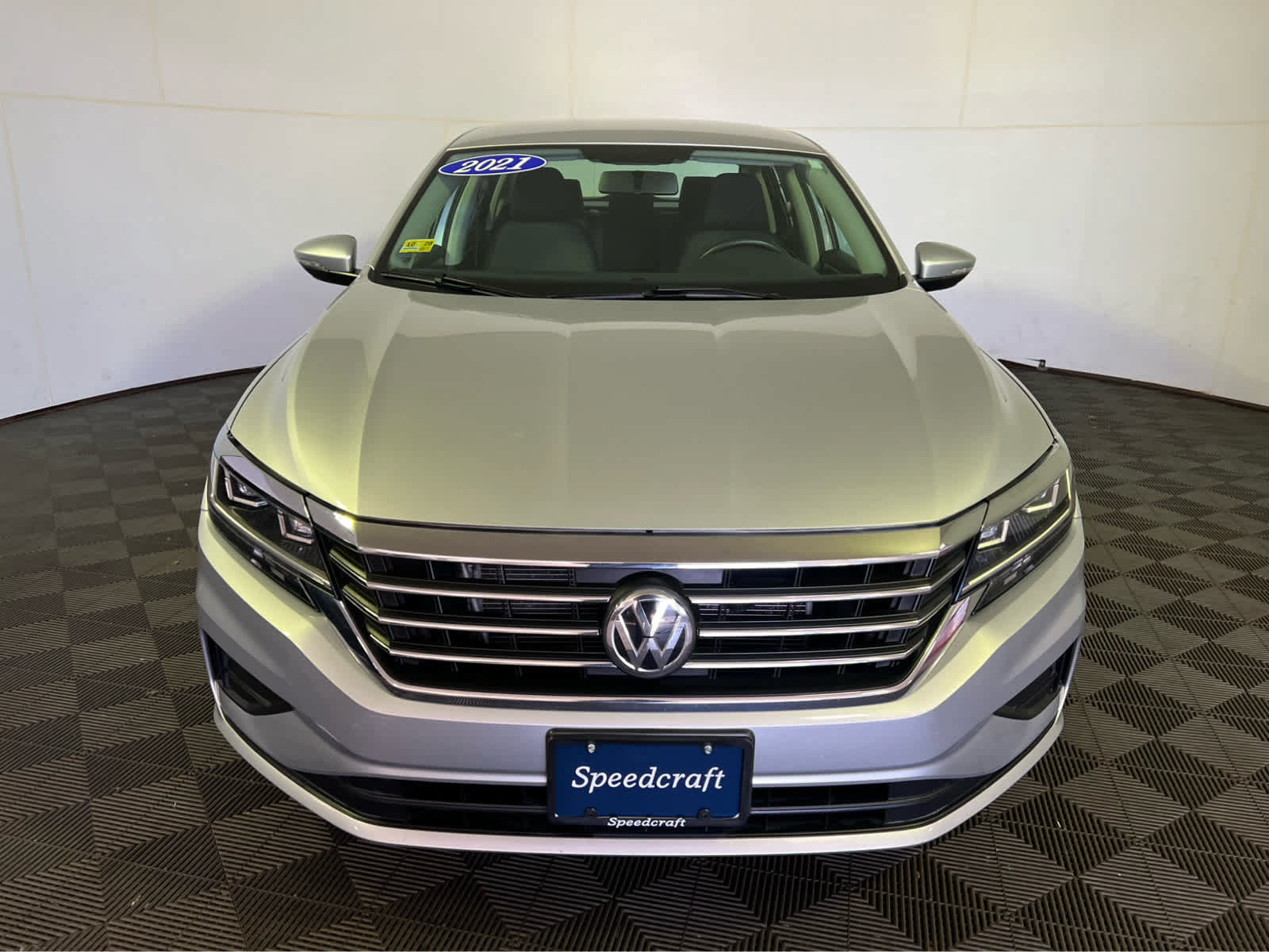 Used 2021 Volkswagen Passat 2.0T S FWD image 2