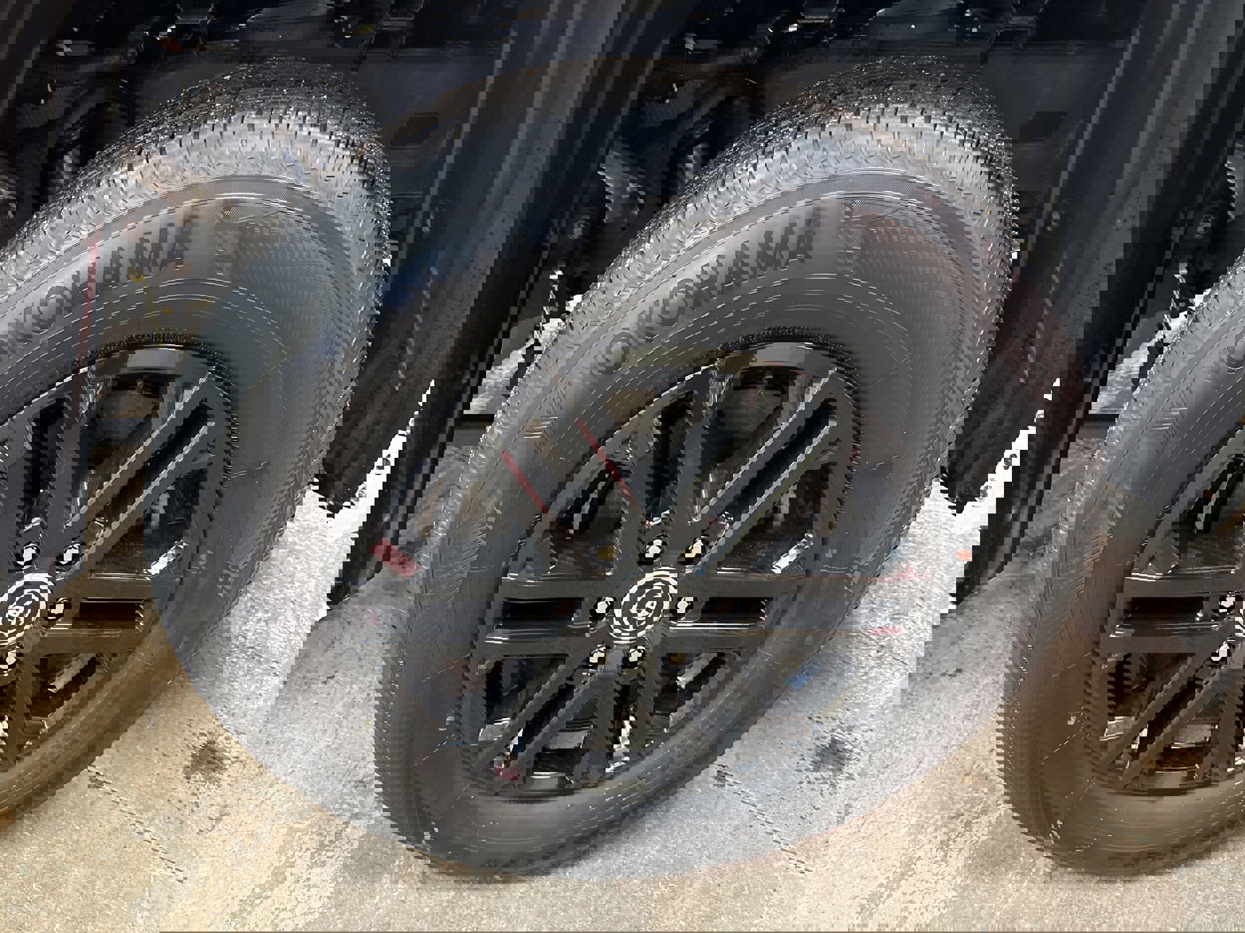 Used 2022 Toyota Tundra SR5 w/ SR5 Premium Package image 7