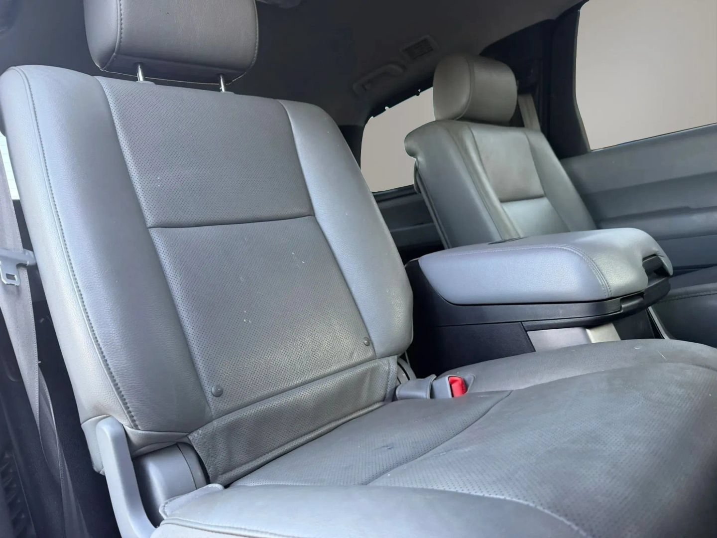Used 2016 Toyota Sequoia Platinum AWD/4WD image 23