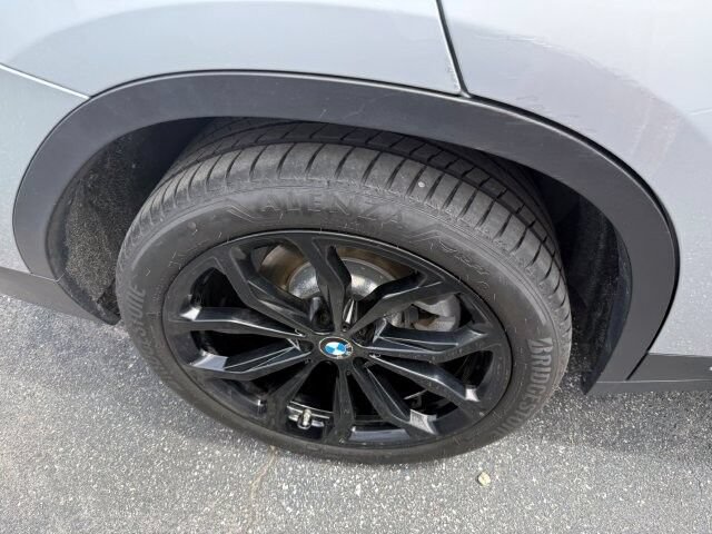 Used 2020 BMW X4 xDrive30i w/ Driving Assistance Package AWD/4WD image 10