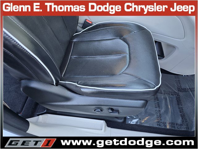 Certified 2024 Chrysler Pacifica Limited image 38