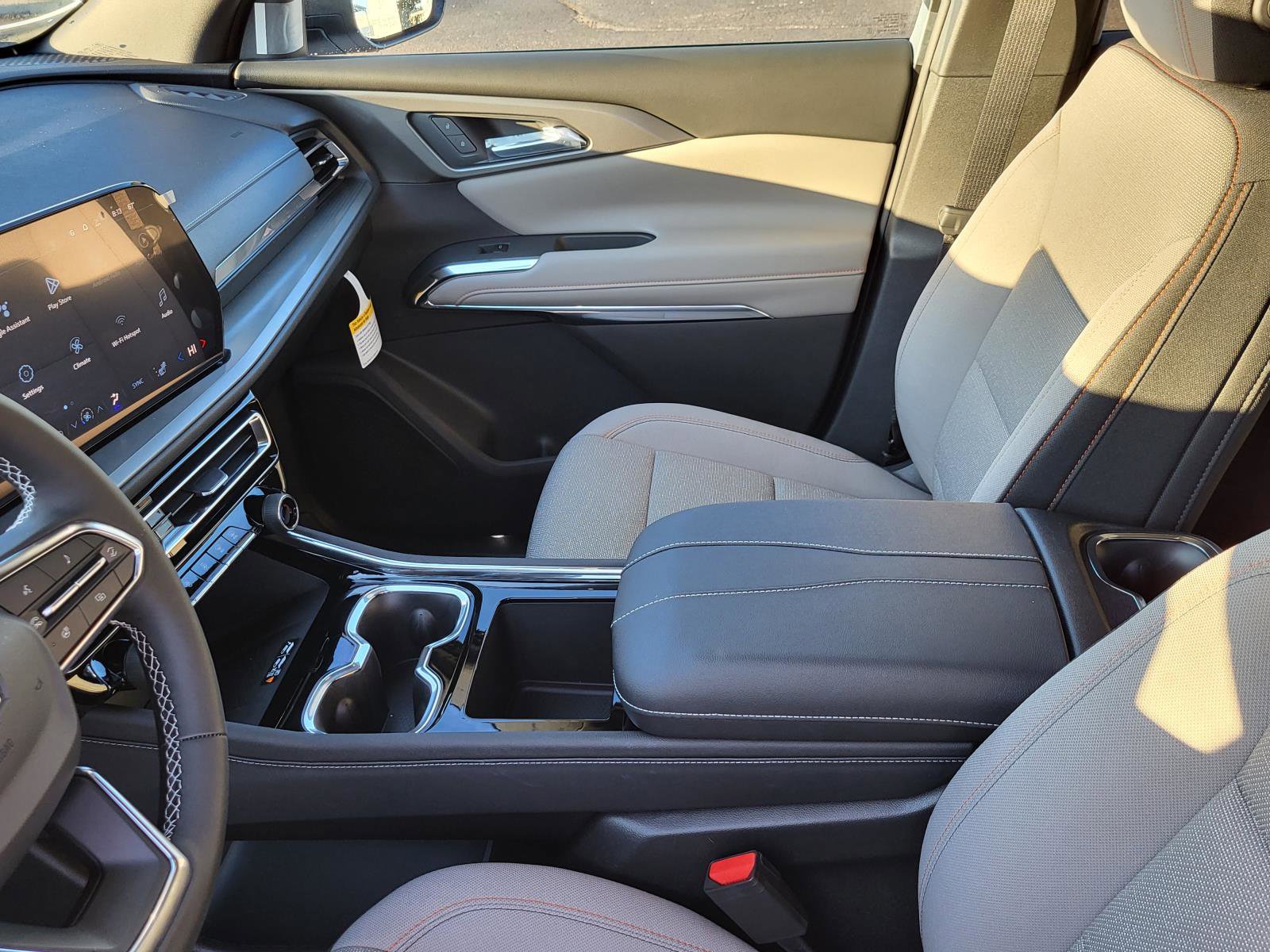 New 2026 Chevrolet Traverse LT w/ Driver Confidence Package FWD image 19