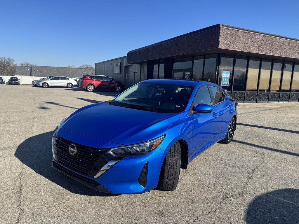 Used 2024 Nissan Sentra SV image 3