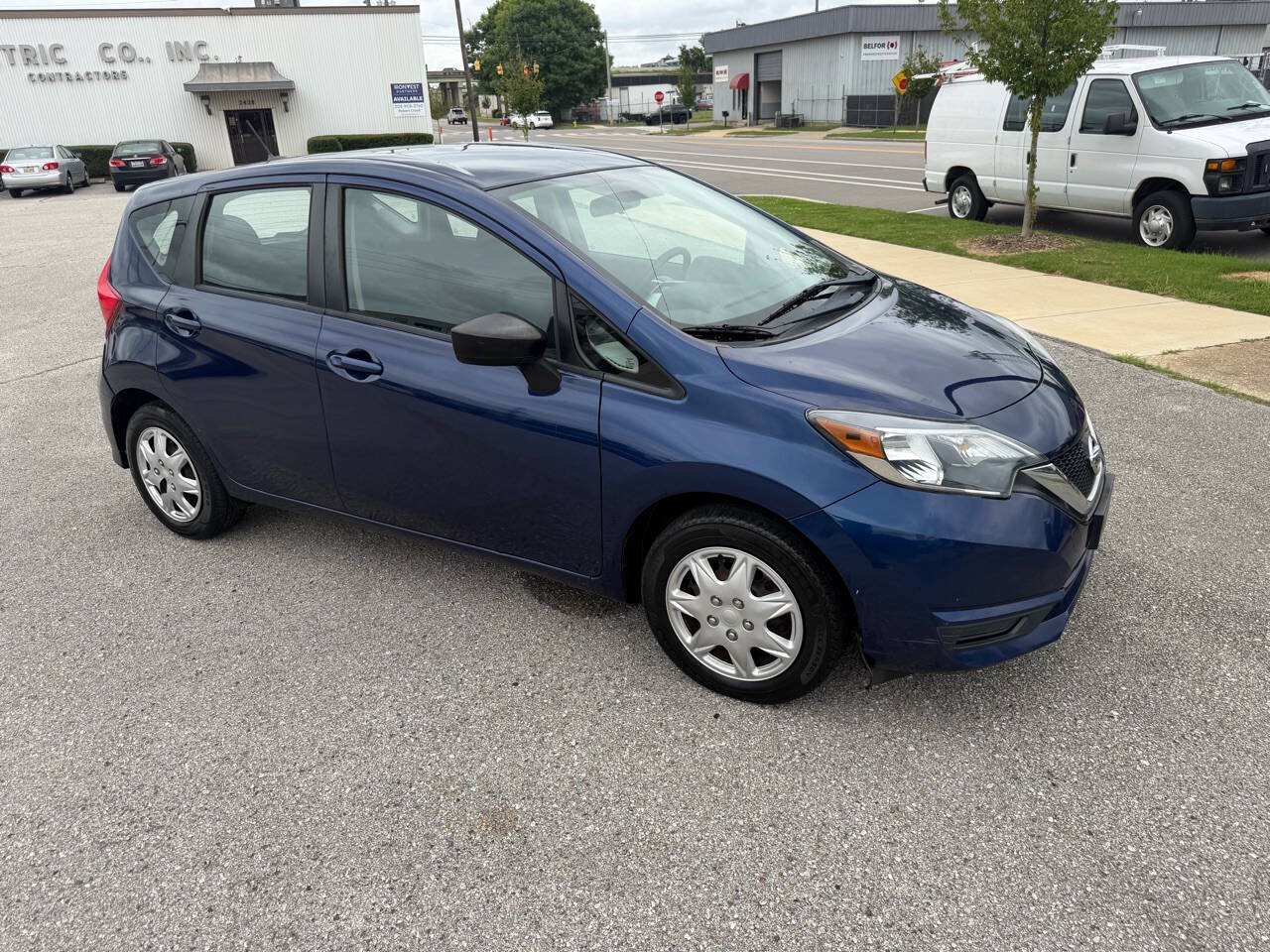 Used 2018 Nissan Versa Note SV FWD image 3