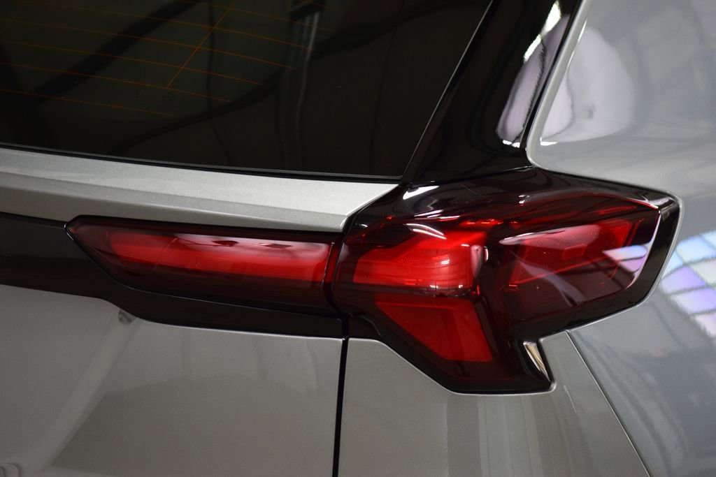 New 2027 Chevrolet Bolt LT w/ Comfort Package image 18