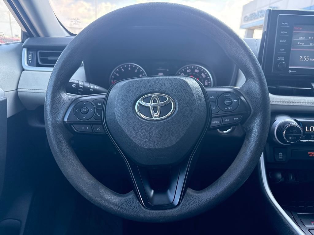 Used 2021 Toyota RAV4 XLE image 17