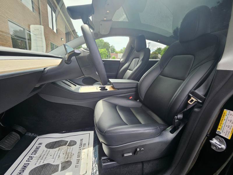 Used 2024 Tesla Model Y Long Range AWD/4WD image 37