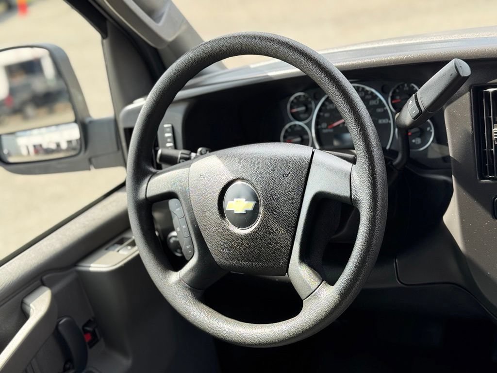 Used 2025 Chevrolet Express 2500 w/ Driver Convenience Package RWD image 14