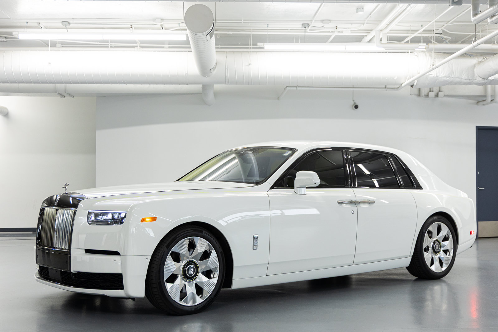 Certified 2024 Rolls-Royce Phantom Sedan w/ The Phantom Package RWD image 2