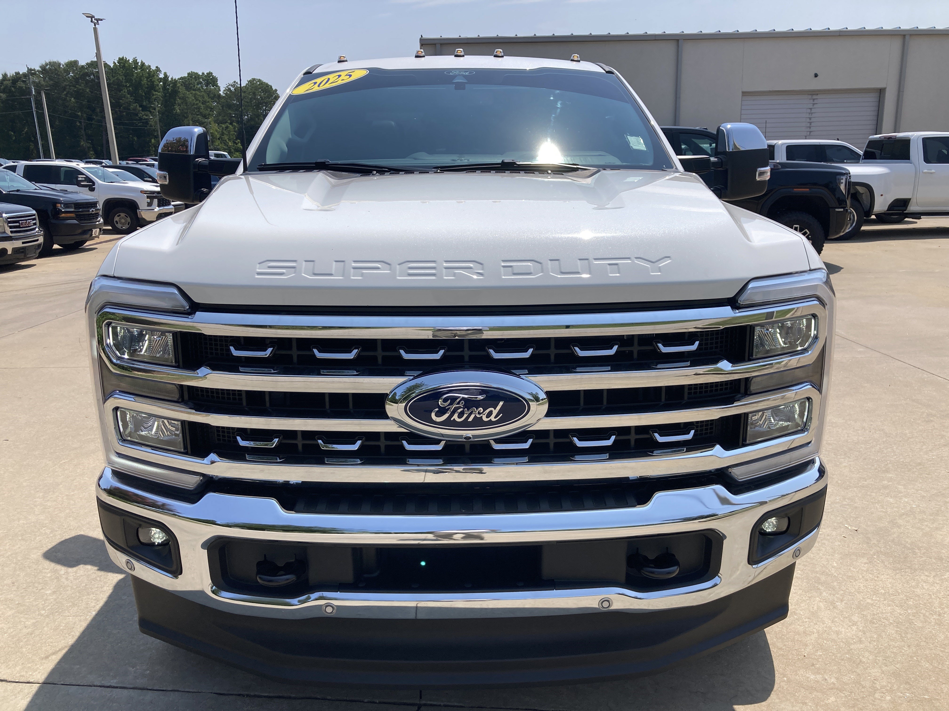 Used 2025 Ford F350 Lariat w/ Lariat Ultimate Package AWD/4WD image 4