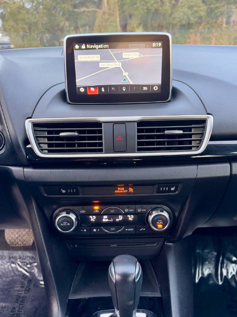 Used 2016 MAZDA MAZDA3 i Grand Touring image 16