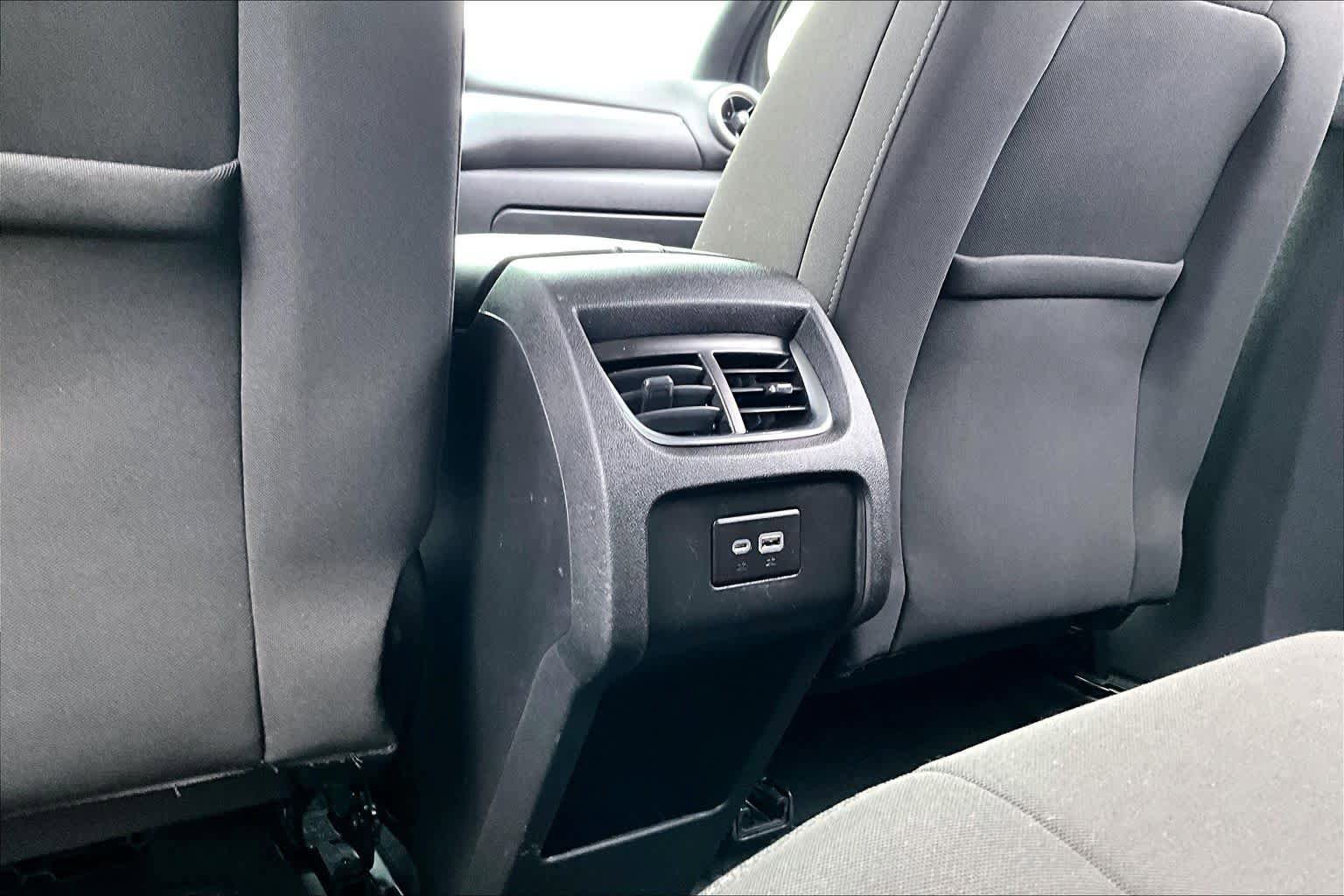 Used 2019 Chevrolet Blazer LT FWD image 34