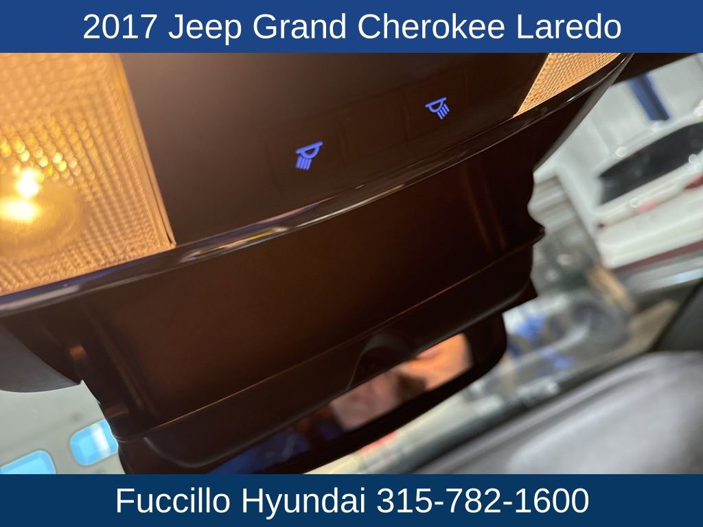Used 2017 Jeep Grand Cherokee Laredo image 22