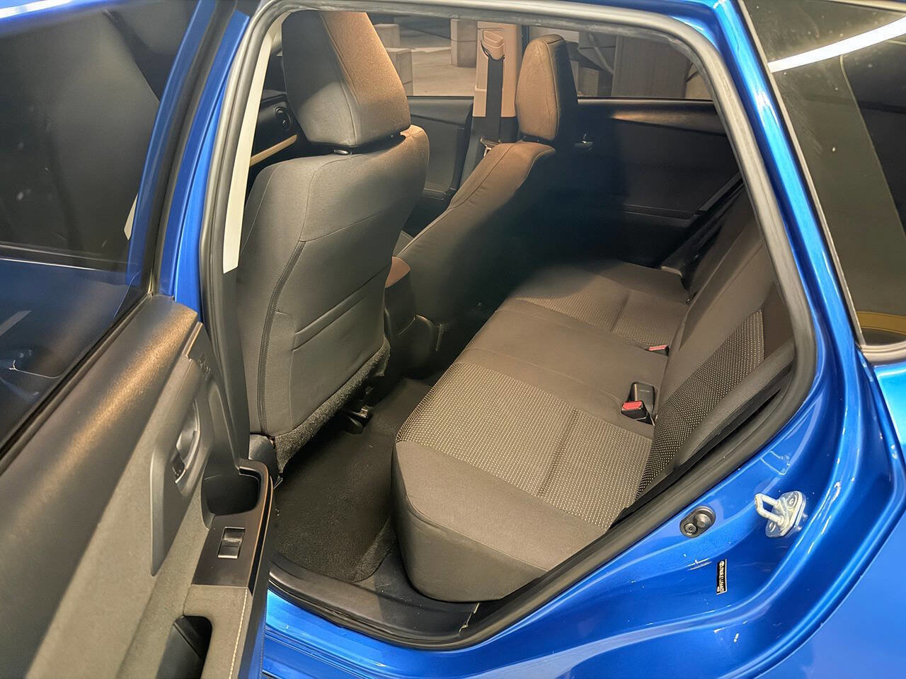 Used 2018 Toyota Corolla iM w/ Carpet Mat Package (TMS) image 22