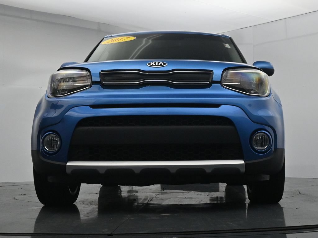 Used 2017 Kia Soul + w/ Designer's Package FWD image 34