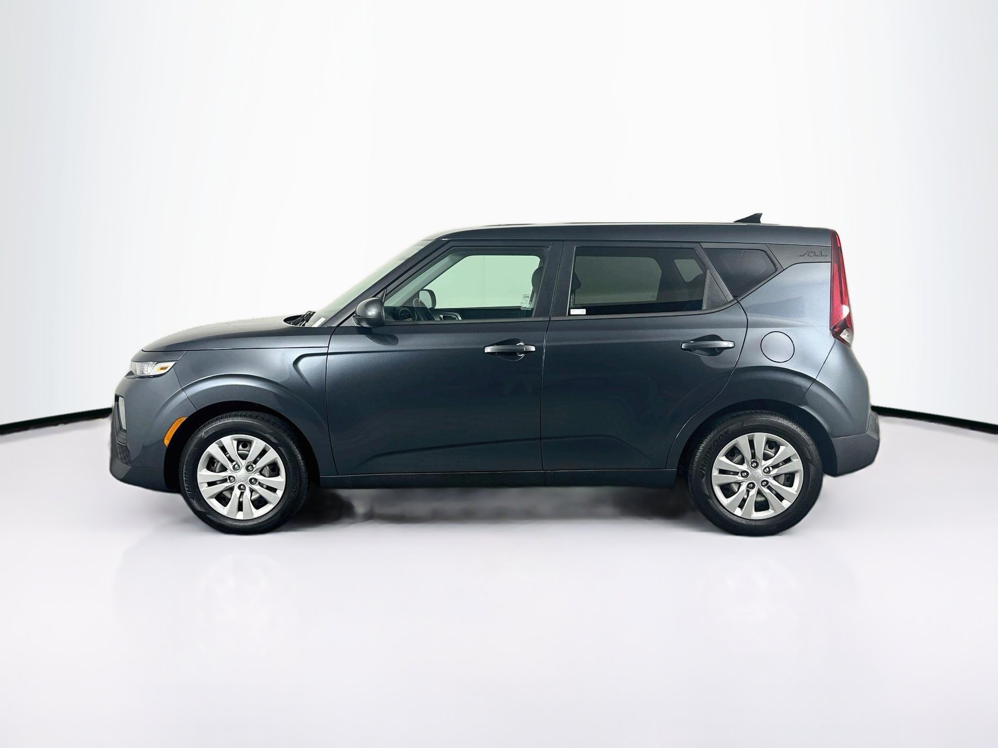 Used 2020 Kia Soul LX FWD image 4