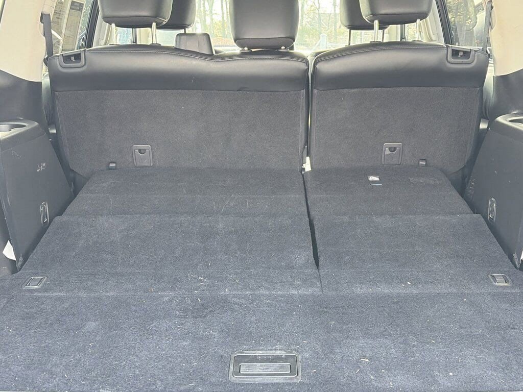 Used 2024 Nissan Armada SV image 13