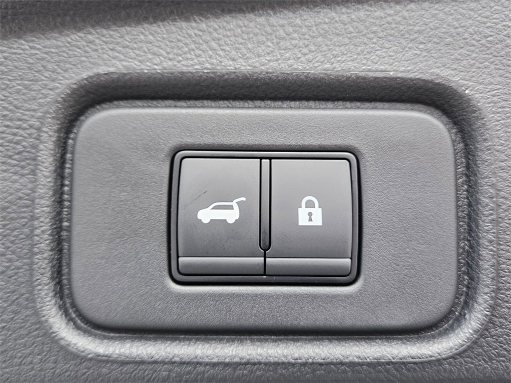 New 2025 Nissan Pathfinder SV image 11