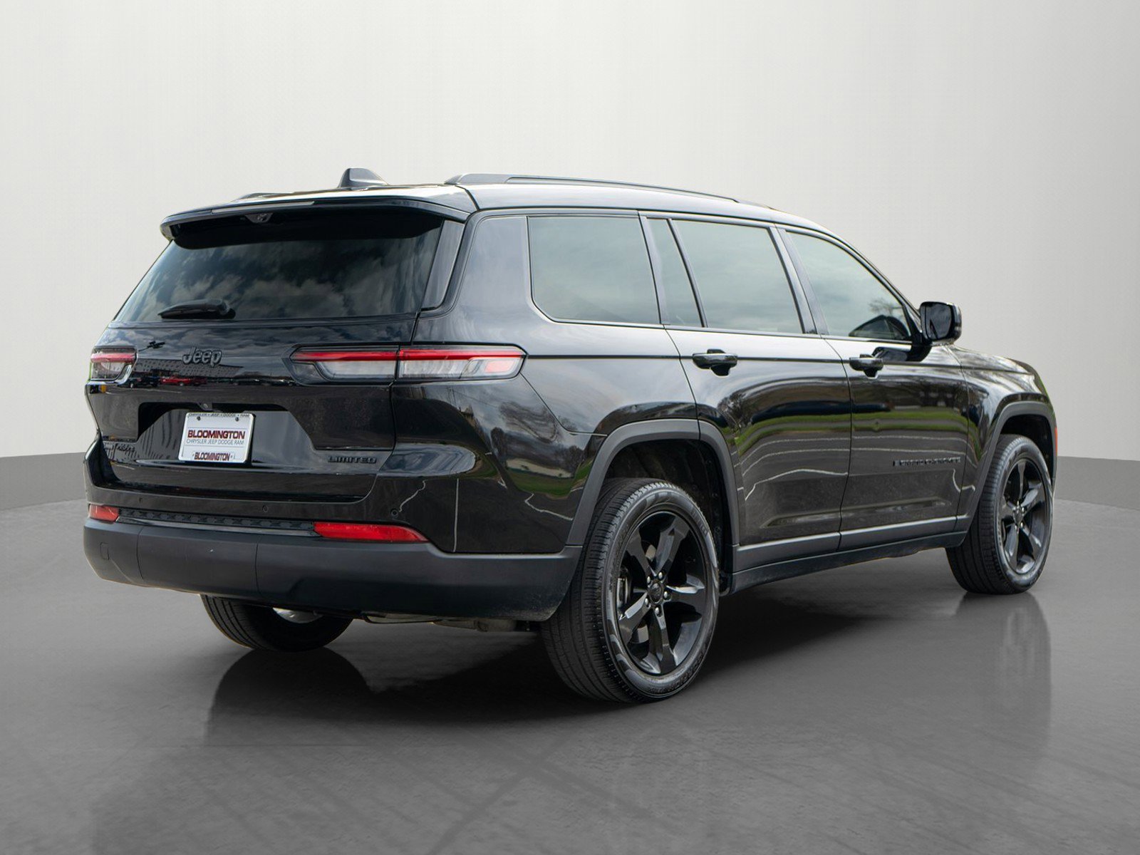 Used 2023 Jeep Grand Cherokee L Limited w/ Luxury Tech Group II AWD/4WD image 7