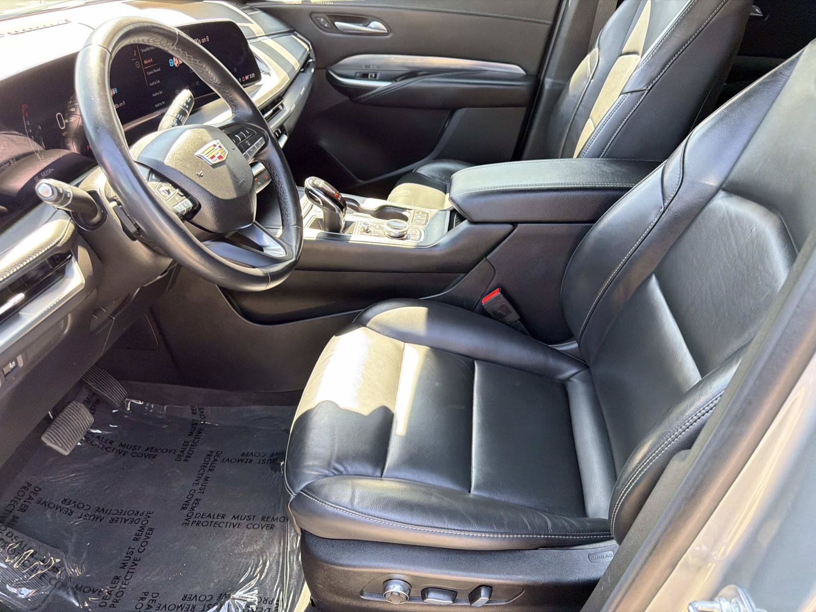 Used 2024 Cadillac XT4 Premium Luxury FWD image 14